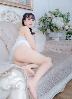 Ly Ly - escort in Ho Chi Minh City Photo 8 of 8