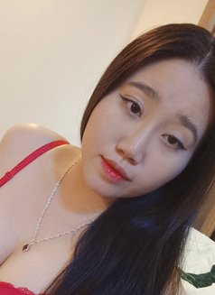 Ly Ly - escort in Muscat Photo 1 of 6