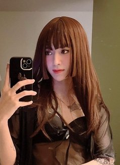 Ly Ly22 - Transsexual escort agency in Singapore Photo 3 of 8