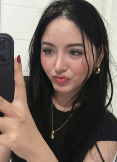 Lyaly - puta in Doha Photo 4 of 4