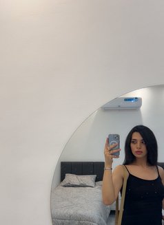 Lyda - Transsexual escort in Amman Photo 9 of 10