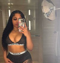 Lydia B - puta in Yokosuka