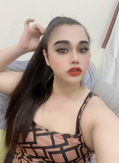Lydia big cock - Transsexual escort in Al Manama Photo 15 of 17