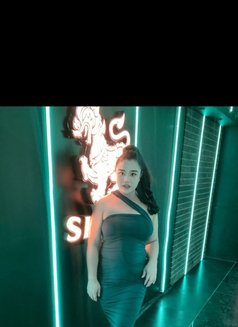 Lydia big cock - Transsexual escort in Al Manama Photo 14 of 18