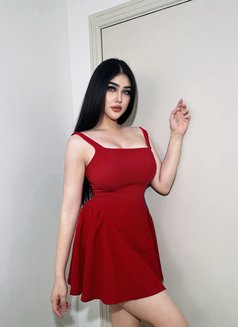 Lydia Big Dick 7.5 inch (New here) - Transsexual escort in Riyadh Photo 13 of 17