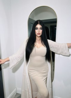 Lydia Big Dick 7.5 inch - Transsexual escort in Riyadh Photo 5 of 21