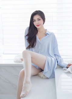 Lydia - puta in Guangzhou Photo 2 of 4