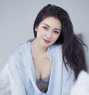 Lydia - escort in Guangzhou Photo 3 of 4