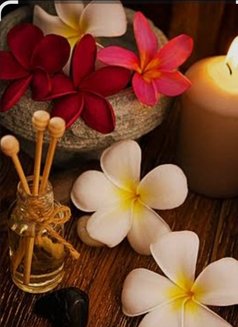 Lydia good massage πΉπ - Transsexual escort in Al Manama Photo 4 of 5