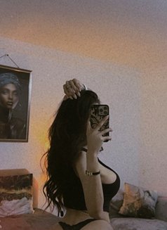 Lydia sexy - Transsexual escort in Muscat Photo 30 of 30