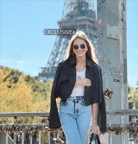 LYDIA - escort in Paris