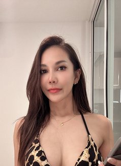 Lydia - masseuse in Bangkok Photo 4 of 8