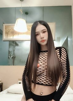 Lydia - escort in Macao Photo 5 of 6