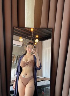 Lyka - escort in Manila Photo 5 of 6