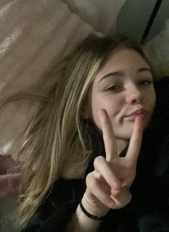 Lyla - escort in Amman Photo 1 of 3