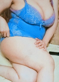 Lyly - puta in Cairo Photo 3 of 6