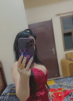 Lyly - escort in Abu Dhabi Photo 2 of 3