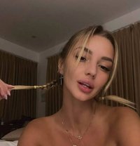 Lyly - escort in Dammam Photo 1 of 10