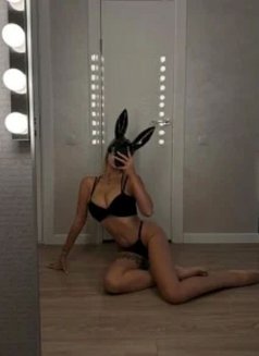 Lyly - escort in Dammam Photo 3 of 10