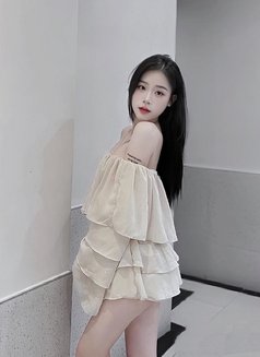 Lyly - escort in Singapore Photo 5 of 5