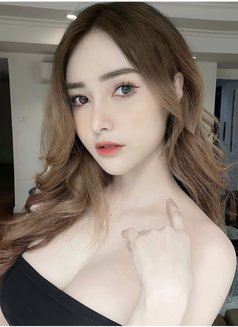 Lyly - escort in Doha Photo 6 of 7