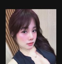 Lyly - puta in Tirana