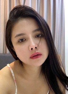 Lyly massage full service - Masajista in Mumbai Photo 3 of 6