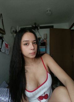 Lyly Monster Co*ck - Acompañantes transexual in Manila Photo 2 of 6