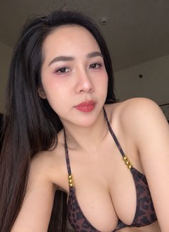 Lyly Professional -Rimming -cum-cim - puta in Dubai Photo 9 of 11