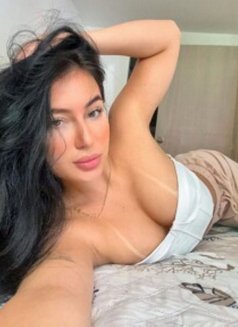 Lyly - escort in Dammam Photo 2 of 6