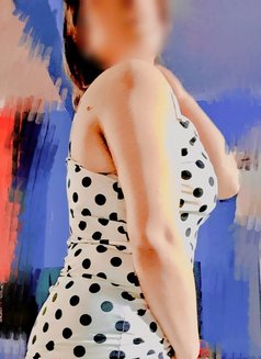 Lylyan - puta in Cairo Photo 3 of 3