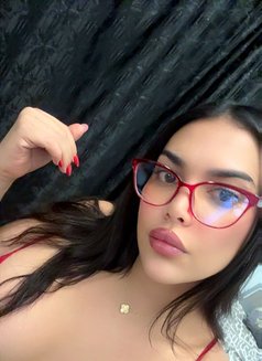 Lyn Arab - Acompañantes transexual in İstanbul Photo 1 of 5