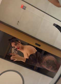 Lyn Arab - Acompañantes transexual in İstanbul Photo 2 of 5