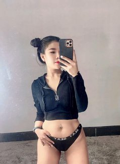 Lyn - escort in Al Juffair Photo 10 of 10