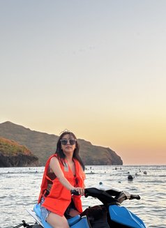 Lyn - puta in Makati City Photo 1 of 5