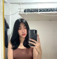 Lyn - escort in Makati City