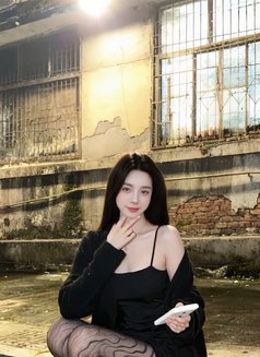 Lyn Lyn available 24/7 - puta in Bangkok Photo 1 of 6