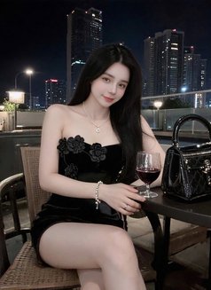 Lyn Lyn available 24/7 - puta in Bangkok Photo 5 of 6