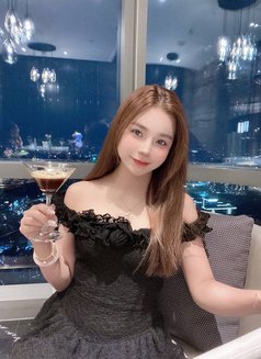 Lyn Lyn - escort in Bangkok Photo 1 of 5