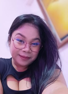 Lyn0069 - adult performer in Makati City Photo 5 of 6