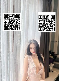 Lyna - escort in Tokyo Photo 2 of 11