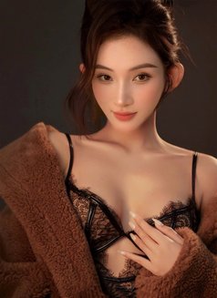 Lyna sukhumvit - escort in Bangkok Photo 5 of 7