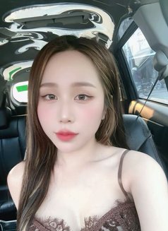 Lyna - masseuse in Dubai Photo 3 of 7