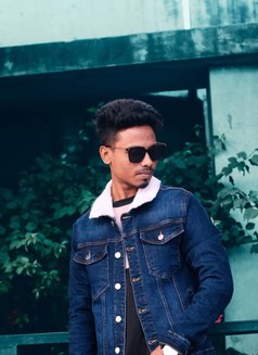 Lynch - Acompañantes masculino in Dhaka Photo 4 of 4