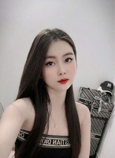 Lynda Pham - puta in Singapore Photo 1 of 5