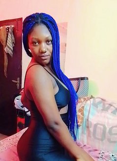 Lynette - escort in Gurgaon Photo 1 of 5