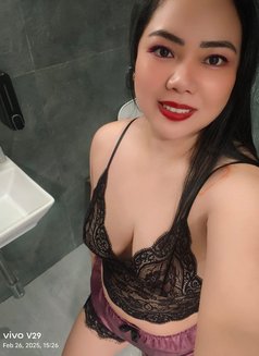 Lynn, the ultimate NURU expert - puta in Mumbai Photo 1 of 20