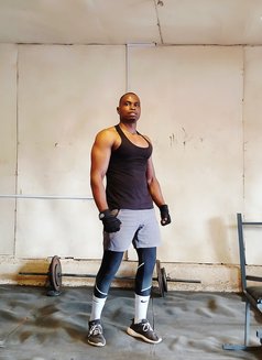 Lynurs Masseuse - masseur in Nairobi Photo 1 of 10