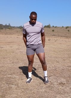 Lynurs Masseuse - masseur in Nairobi Photo 8 of 10