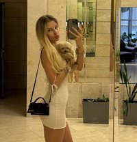 Lys - puta in Nantes